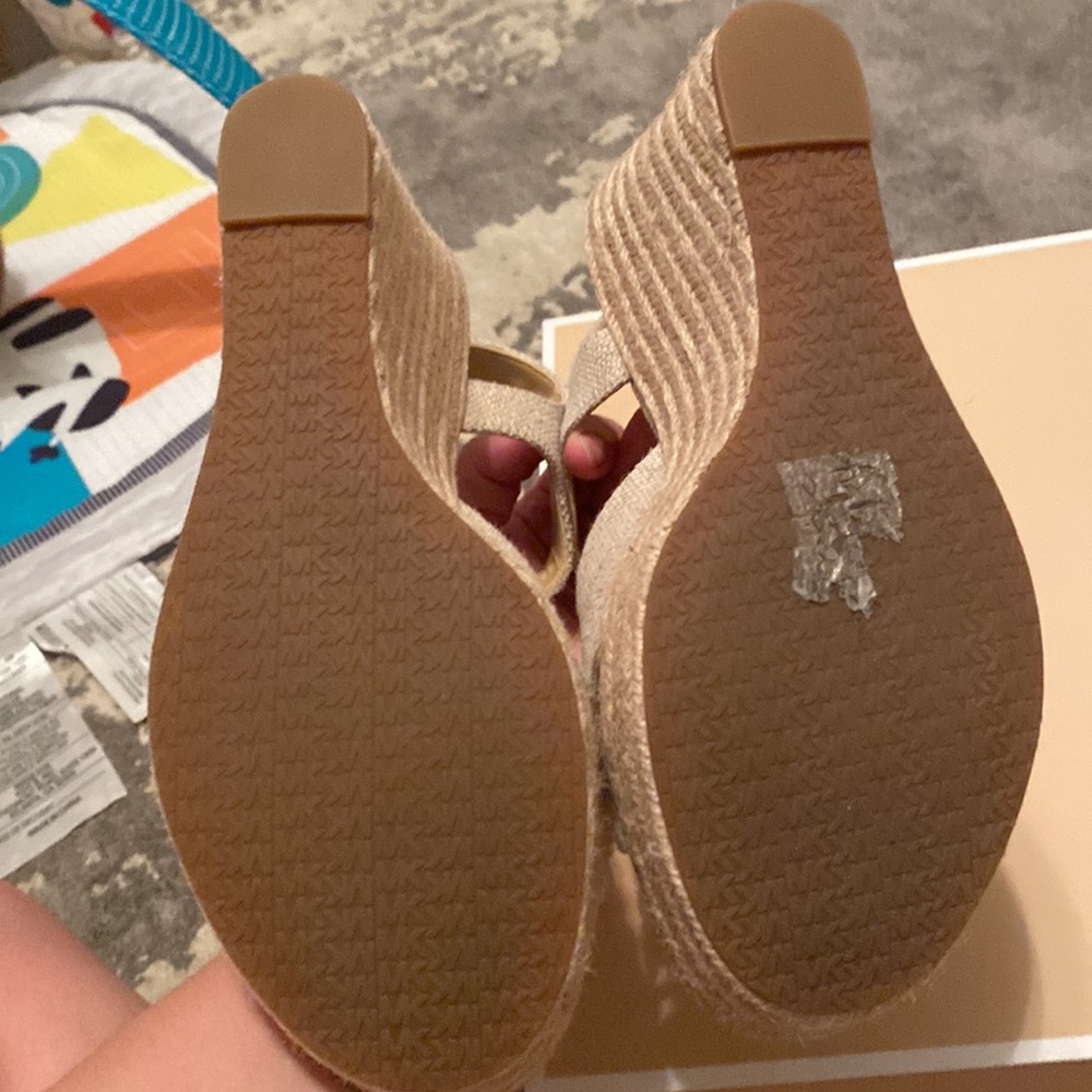 Michael Kors Berkeley wedge - Picture 5 of 7